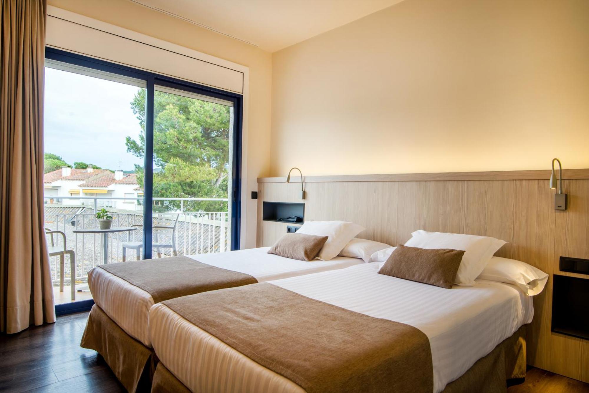Alga Hotel 4*