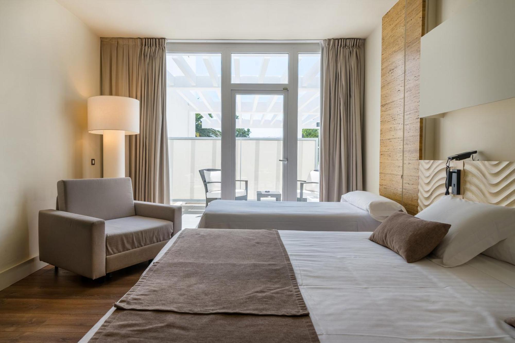 Alga Hotel 4*