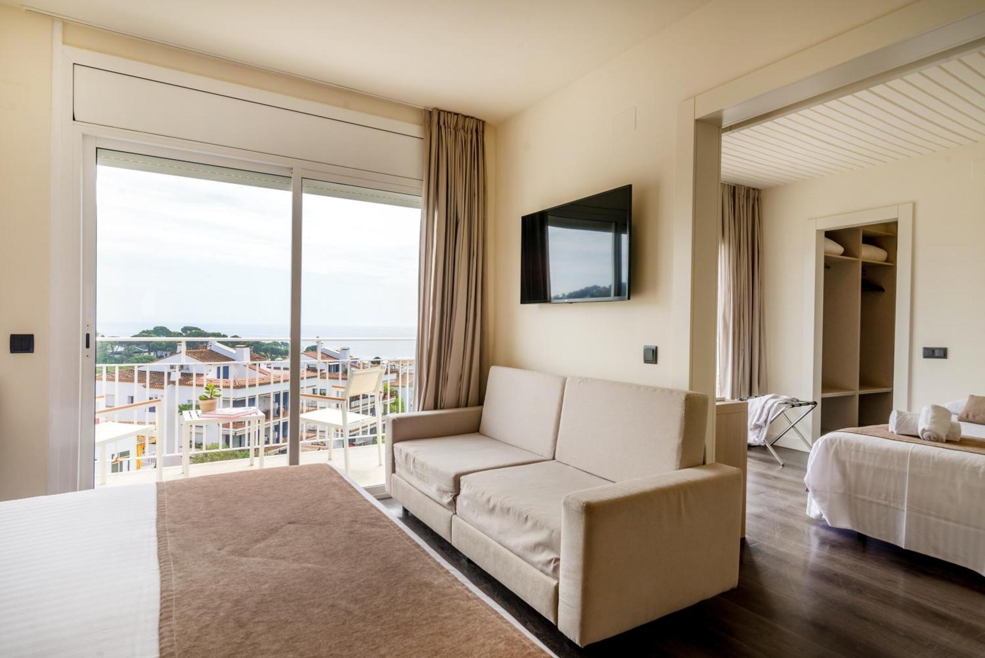 Alga Hotel 4*