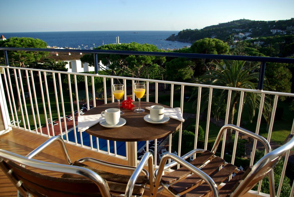 Alga Hotel 4*